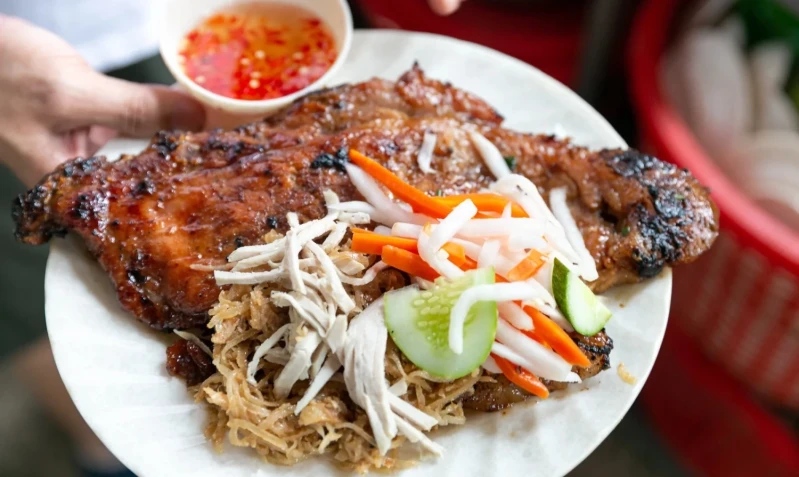 Cơm tấm Ba Ghiền bán đến nay ngót cũng gần 30 năm