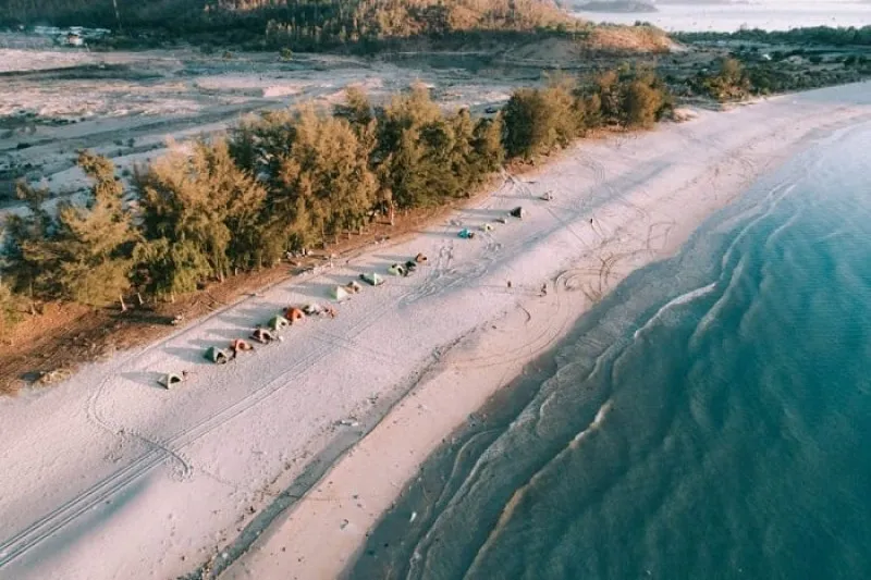 Bãi biển Bình Tiên (Nguồn: Internet)